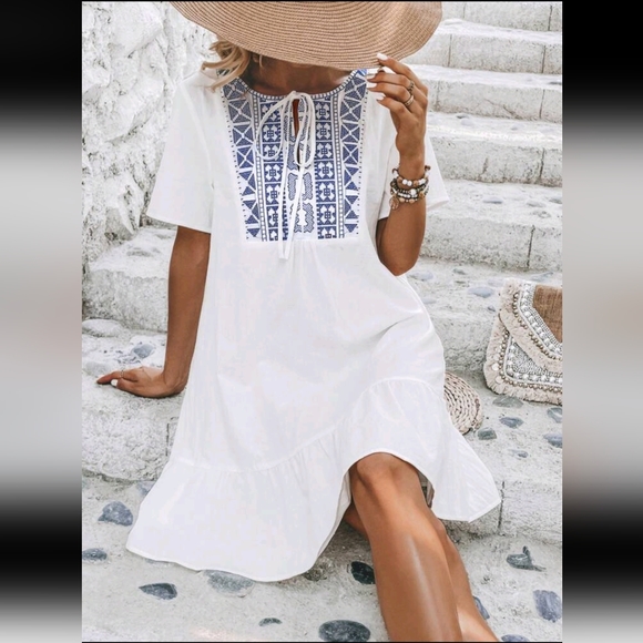 ⚡2/$20⚡🆕VCAY Geo Print Tie Neck Ruffle Hem Smock Dress - Picture 5 of 9